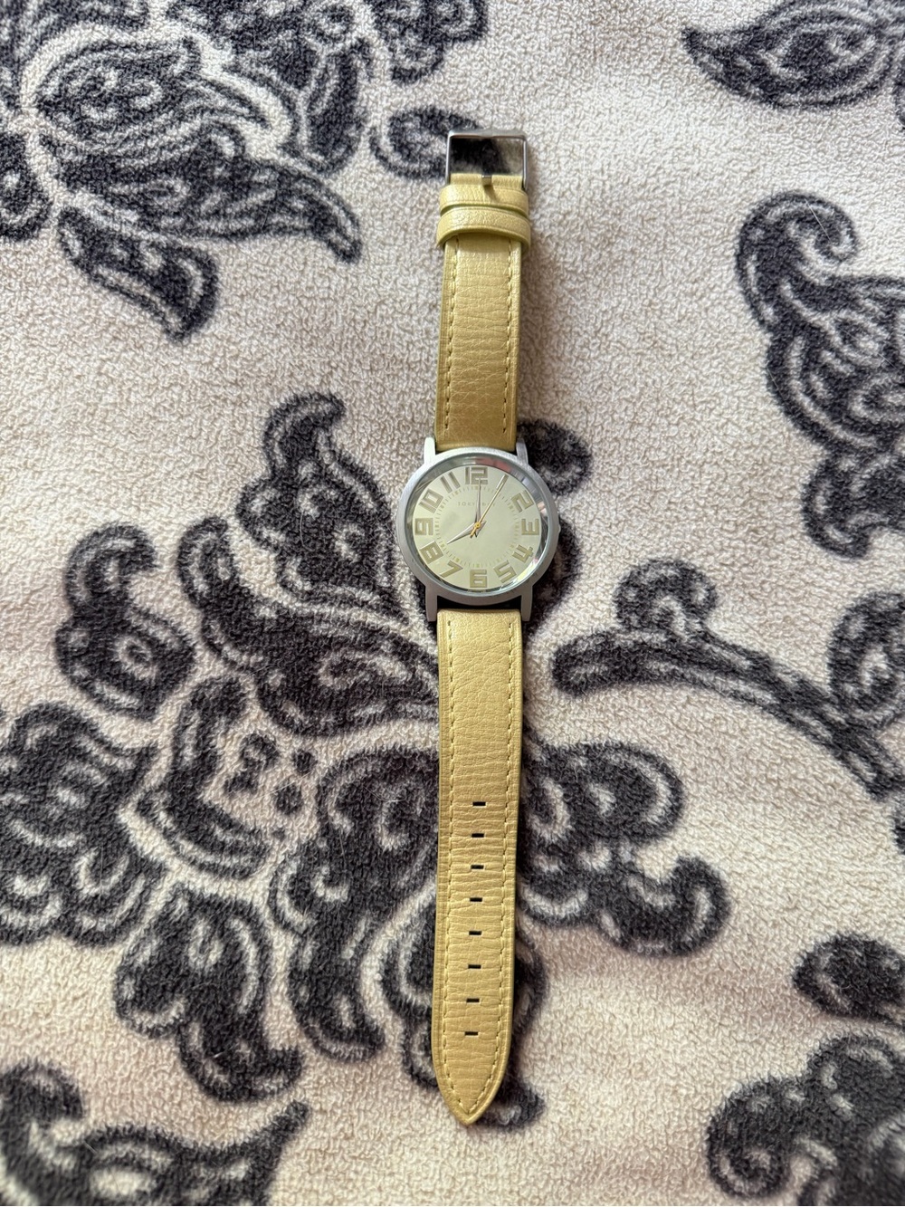Yellow Leather Strap Wristwatch